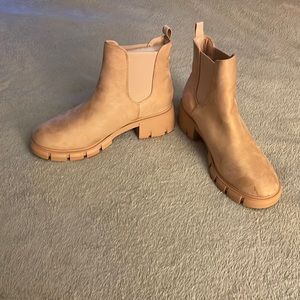 Chelsea boots